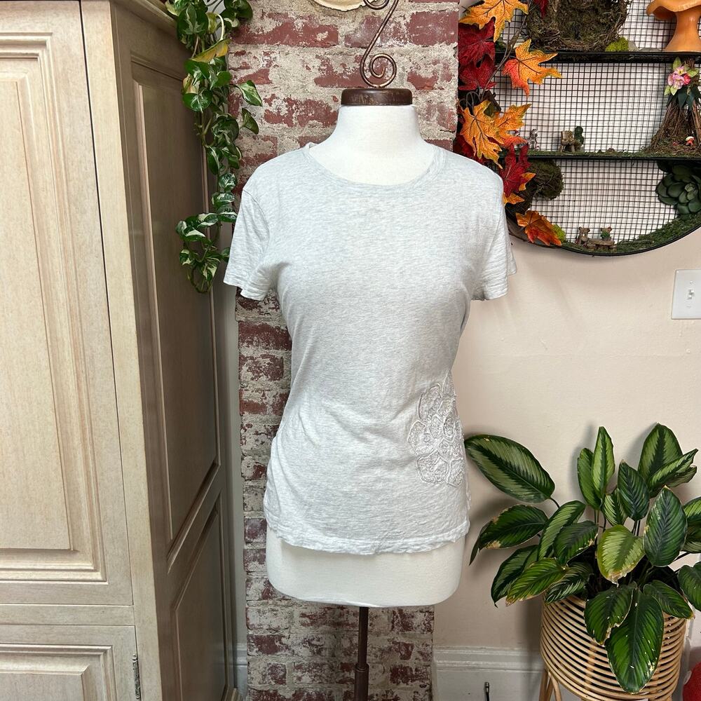 Vintage Y2K Tommy Hilfiger Beaded Embroidered Tee Large